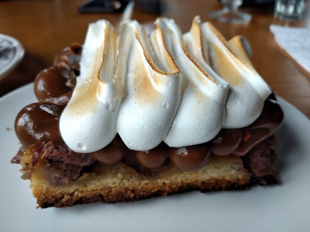 Postre de dulce de leche y merengue